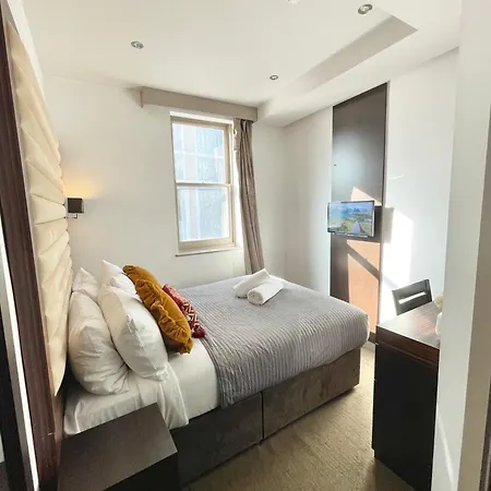 Hotel Maitrise London