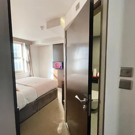 Maitrise Hotel 3*