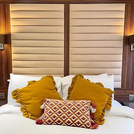 Hotel Maitrise London