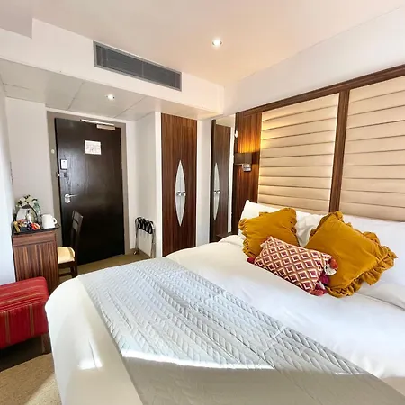 Maitrise Hotel 3*