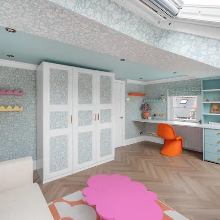 Blossom House New 3bed House In Barons Court