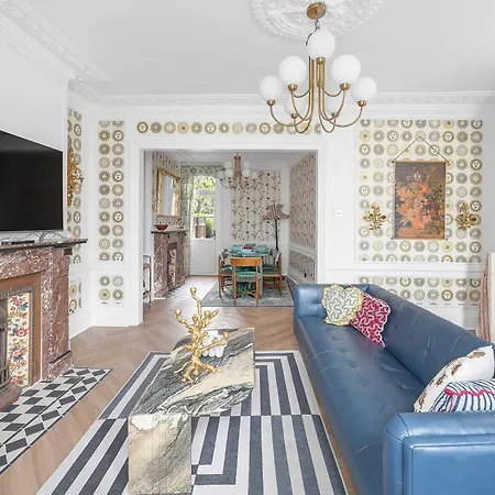Blossom House New 3bed House In Barons Court Holiday home London