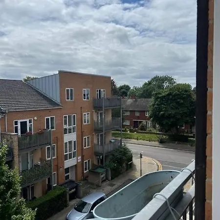Apartment Flat In London