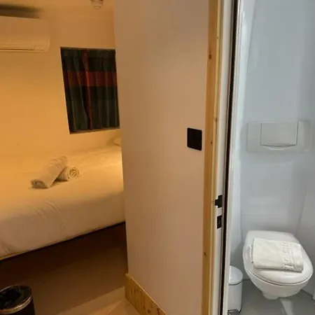 Easyhotel Paddington Hotel 2*