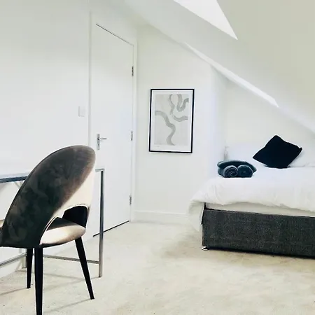 Cricklewood Boutique Holiday home London