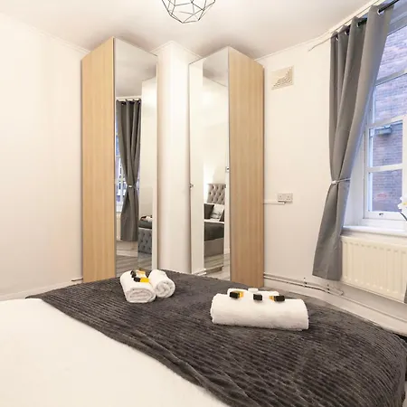 Apartment Beautiful One Bedroom Flat In Scott Ellis Gardens