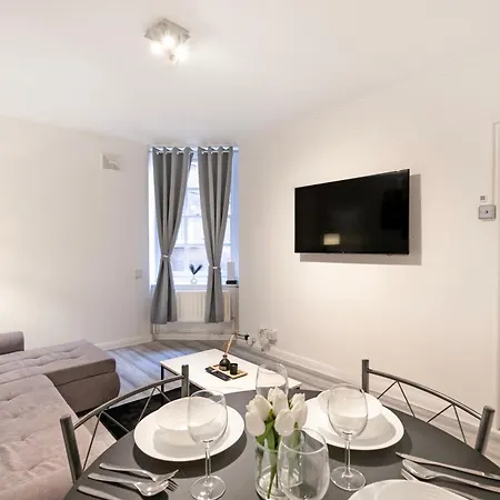 Beautiful One Bedroom Flat In Scott Ellis Gardens Apartment