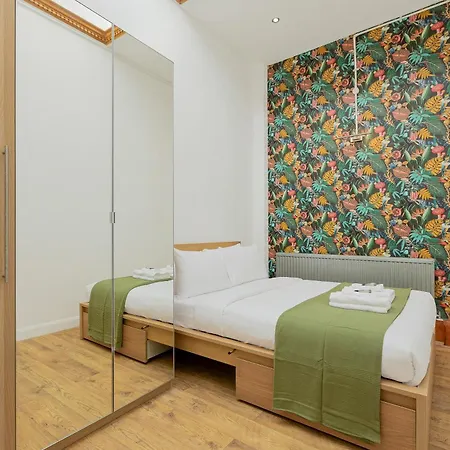 3br 3lvl Flat In Camden, 5 Mins Camden Town Tube *