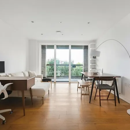 Brilliantly Connected 1bd Flat By Clissold Park Apartment