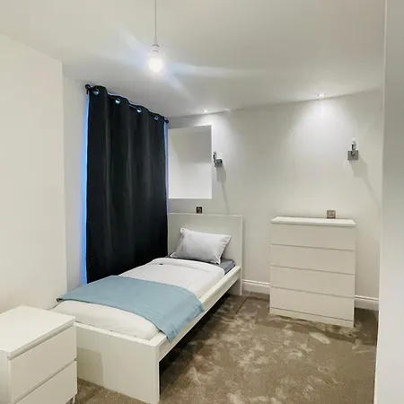 公寓 Fully Furnished Duplex In Askew Road 伦敦
