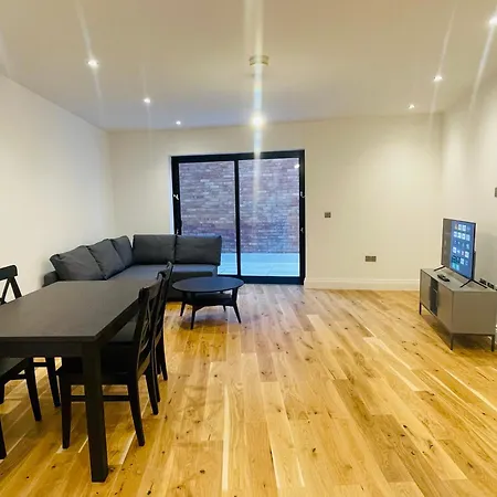 Fully Furnished Duplex In Askew Road Apartment *