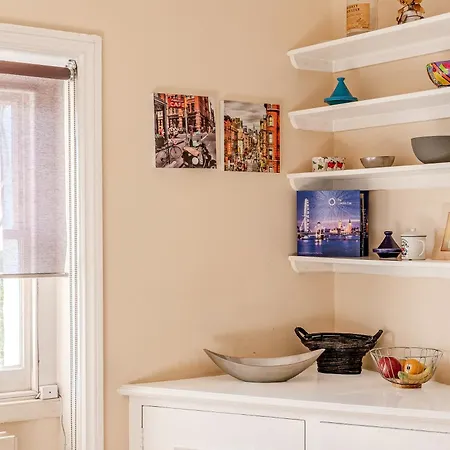 Apartment Comfy 1br Flat, 5 Minutes Chalk Farm Tube