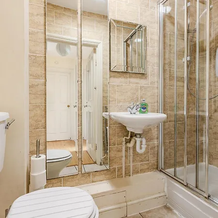 Apartment Comfy 1br Flat, 5 Minutes Chalk Farm Tube London