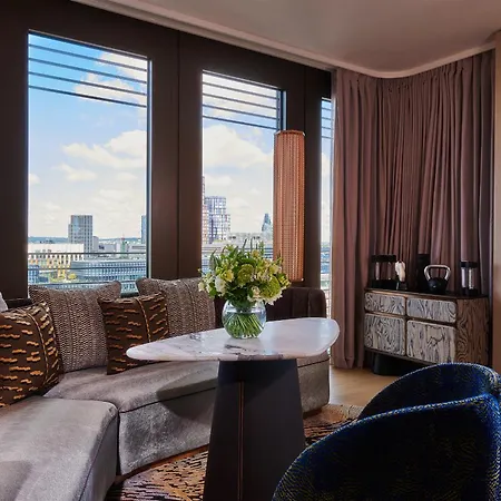 Pan Pacific London
