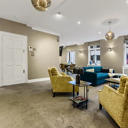 Mayfair With Private Terrace- 2 Bed Appartamento *