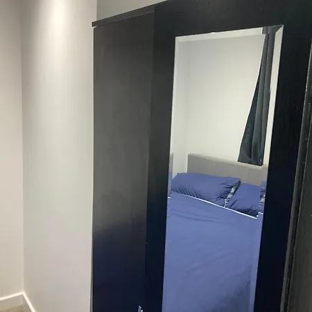 Gasthof Private In A 2 Bed In Zone 2 *