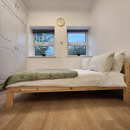 Apartment St 6 - 2 Min Walk From Tube Cozy *