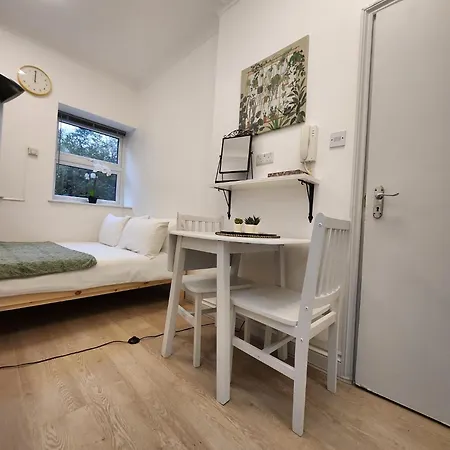 St 6 - 2 Min Walk From Tube Cozy Apartment *