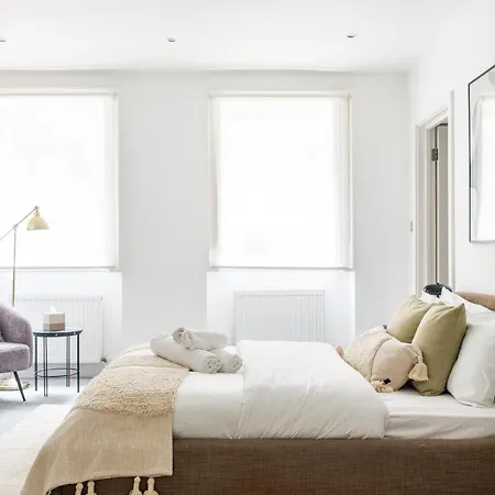 3 Bed- London- Private Garden