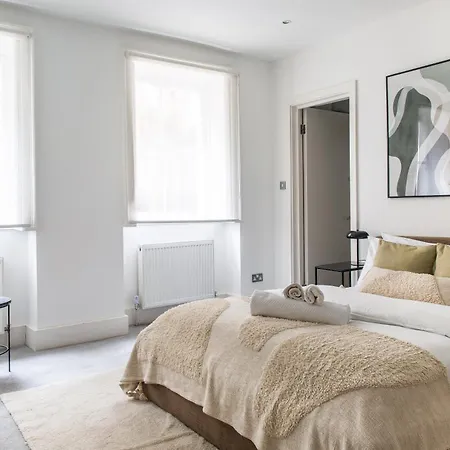 Apartment 3 Bed- London- Private Garden