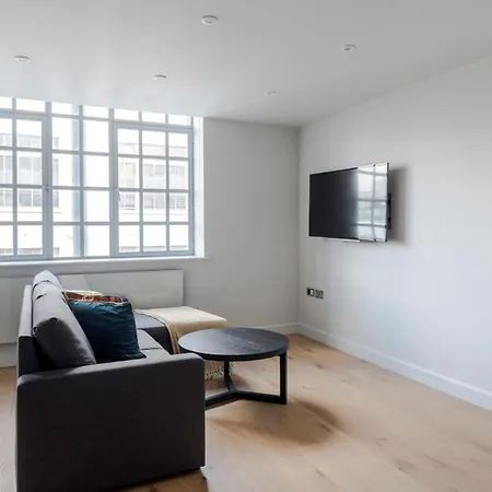 Apartment London's Calling - Farringdon - By Frankie Says