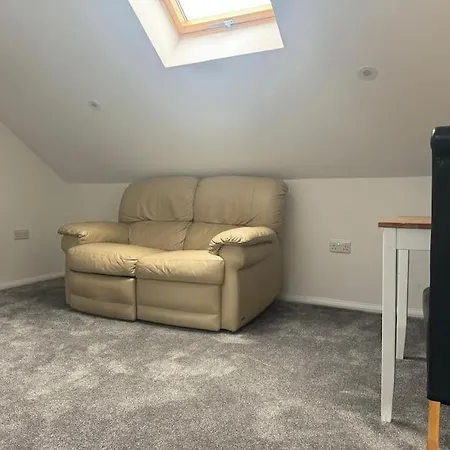 Modern Free Parking Close To Station * Ruislip
