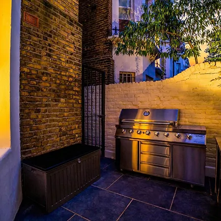 Stunning Chelsea Garden Apartment London