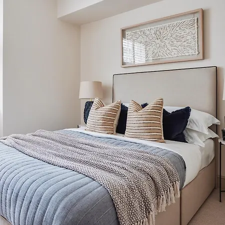 Stunning Chelsea Garden Apartment