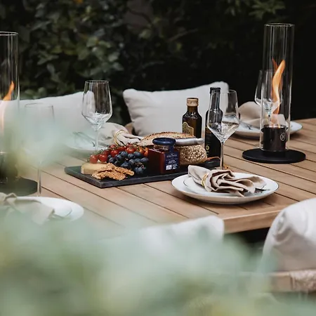 Stunning Chelsea Garden Apartment