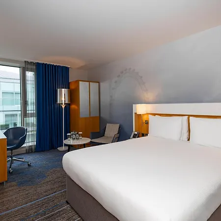 Doubletree By Hilton - Tower Of 4* Londres