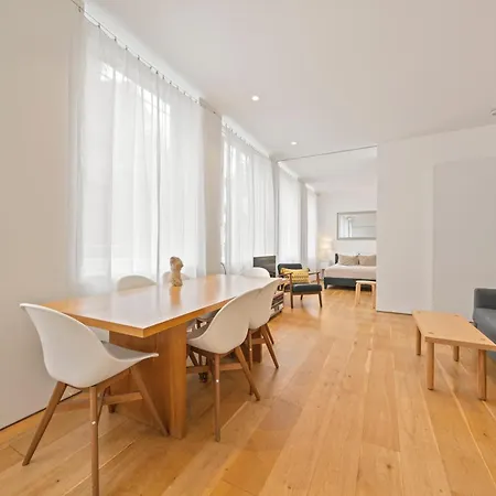 Apartment Oxford Circus Designer *