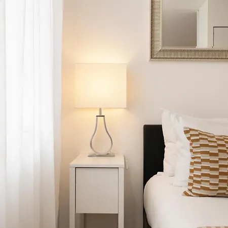 Oxford Circus Designer Apartment London