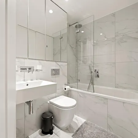Oxford Circus Designer Apartment London