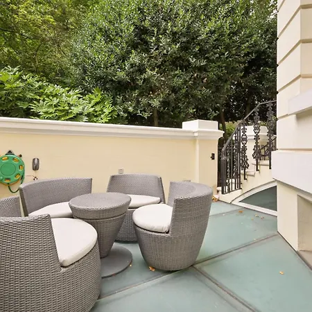 The Harrington - Gloucester Road - 4 Cornwall Gardens Aparthotel London