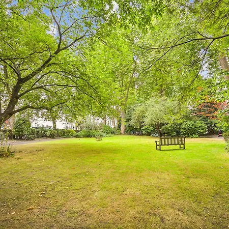 The Harrington - Gloucester Road - 4 Cornwall Gardens * London