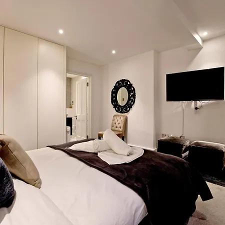 Homestay Imperial Victoria Square London