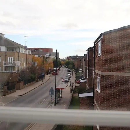 The Entire 4 Bedroom House Near Victoria Park And In Bow E3 Ferienhaus