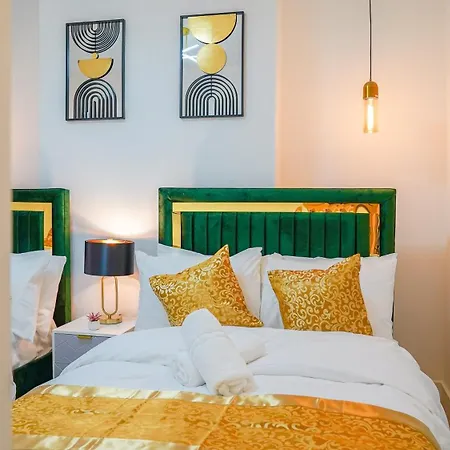 New Luxurious Stunning Block In * Londres