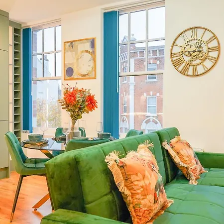 Apartamento New Luxurious Stunning Block In