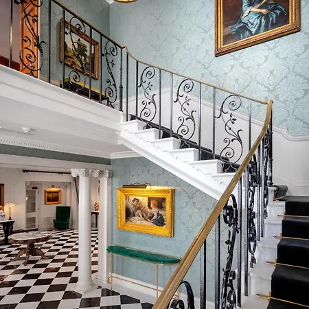 No. 30 Knightsbridge 4*