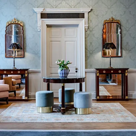 No. 30 Knightsbridge 4*