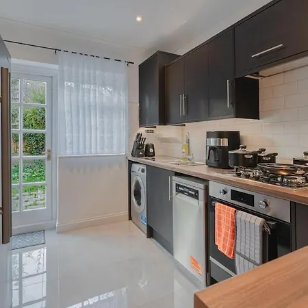 Putney Haven 3bd 2 Bath Sleeps 8 Apartment London