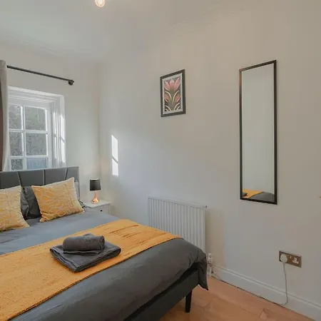 Apartment Putney Haven 3bd 2 Bath Sleeps 8 *