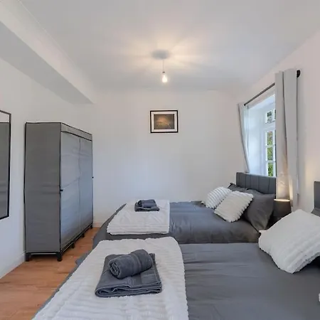 Putney Haven 3bd 2 Bath Sleeps 8 Apartment *