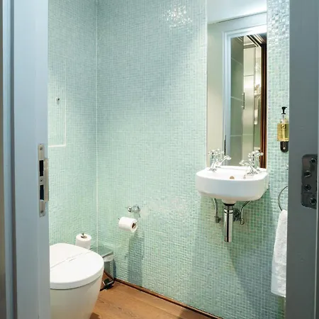 Leicester House 3*