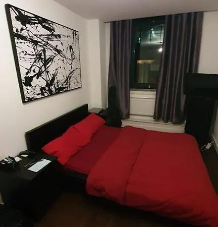 Double With Shared Bathroom London