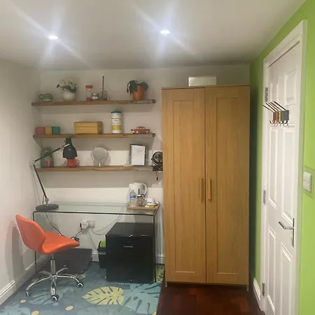 Penge Luxury Retreat *