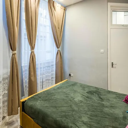 Museum Gate Apartment London
