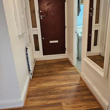 Entire Oval Apartment London