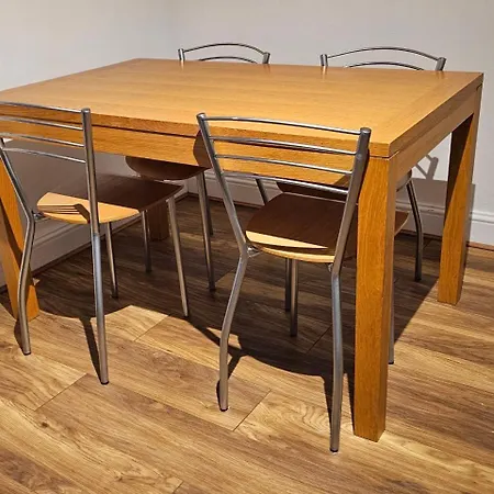 Entire Oval Apartment